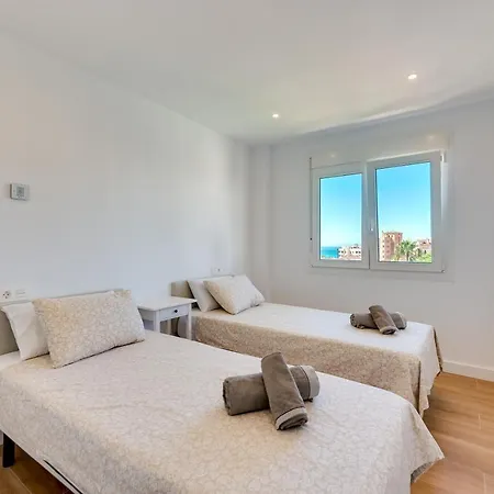 Vb Roca 2bdr With Sea Views