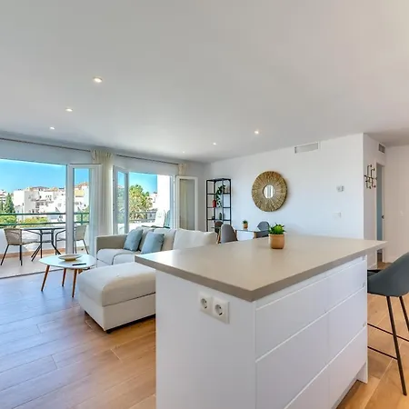 Apartment Vb Roca 2bdr With Sea Views *